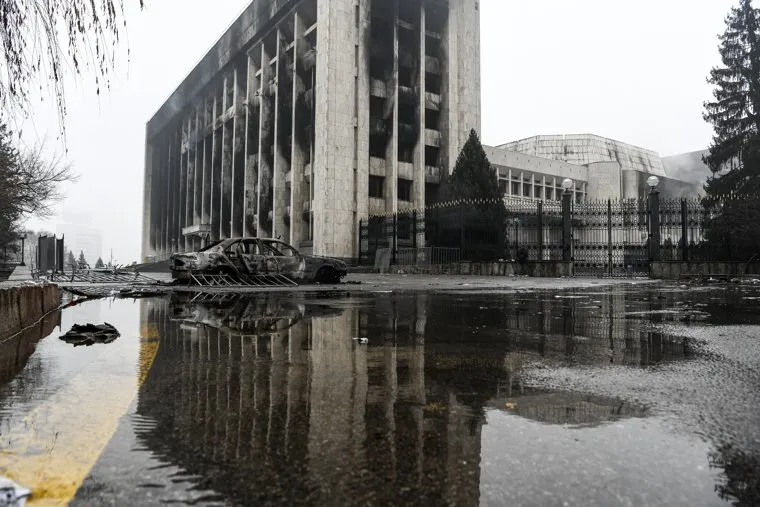 Резиденция президента Казахстана в Алма-Ате после штурма. Алма-Ата, Казахстан