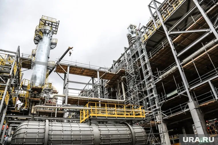 В 2020 году Владимир Путин побывал на тобольском комплексе «ЗапСибНефтехим»