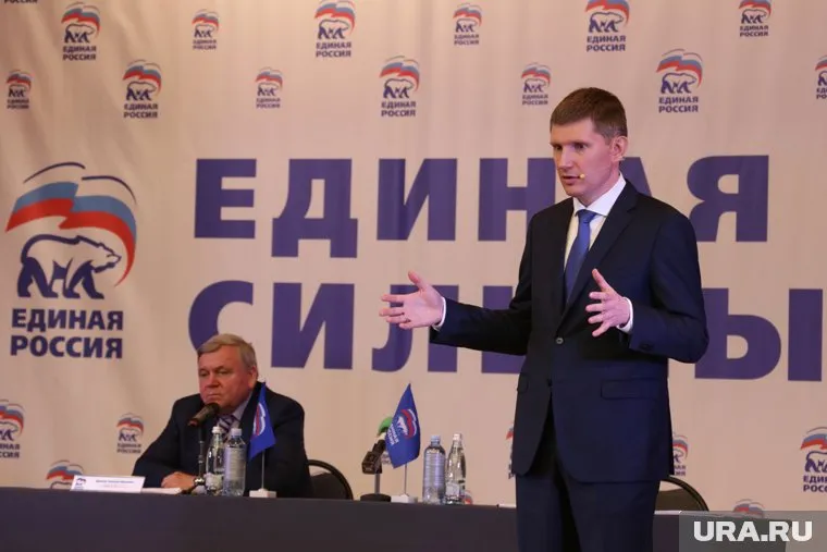 Максим Решетников (справа) презентовал новые правила работы на вверенной ему территории, которые вряд ли понравятся застройщикам (слева один из крупнейших из них Николай Демкин), уже придумавших, на чем зарабатывать