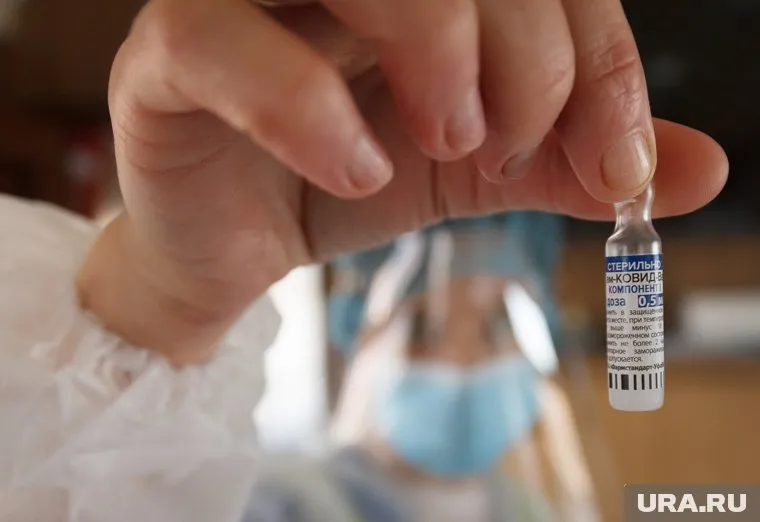 Врачи советуют онкобольным делать прививку от COVID-19 через шесть месяцев после химиотерапии