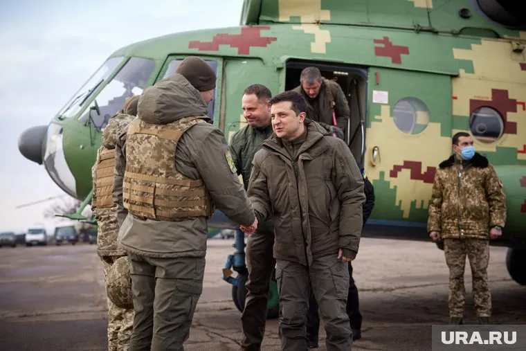 В операции по спасению Зеленского, судя по информации, задействовано более 200 человек