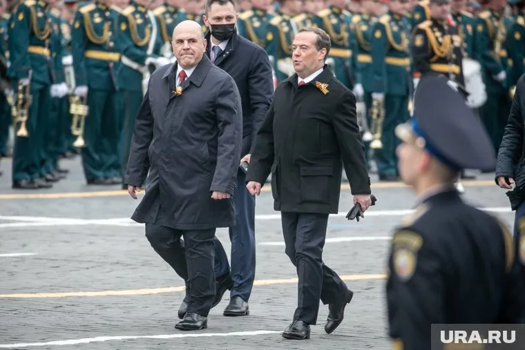 Михаил Мишустин и Дмитрий Медведев попали под санкции США