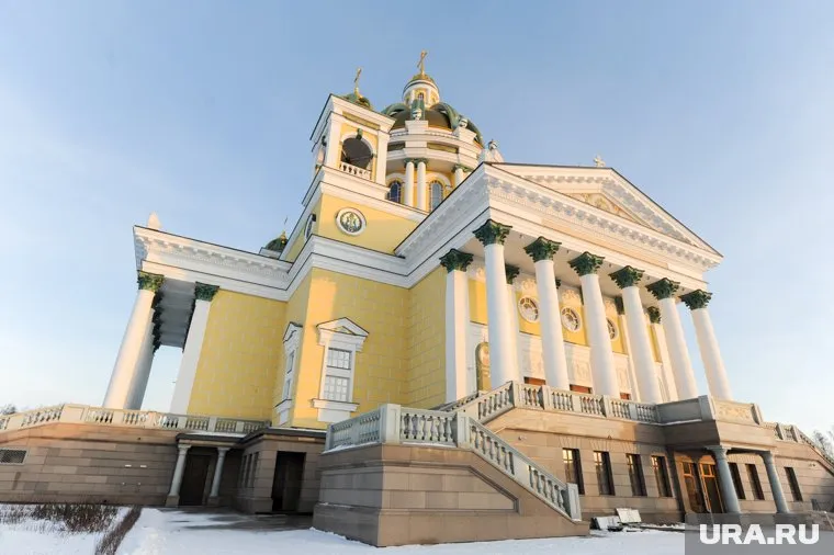 В кафедральном соборе предусмотрены зал церковных соборов и музейное крыло