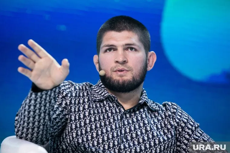 Компания Frontier Airlines вернула Хабибу Нурмагомедову деньги за билет после снятия с рейса