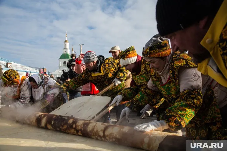 Гигантский блин, хоть и был не комом, но не перевернулся