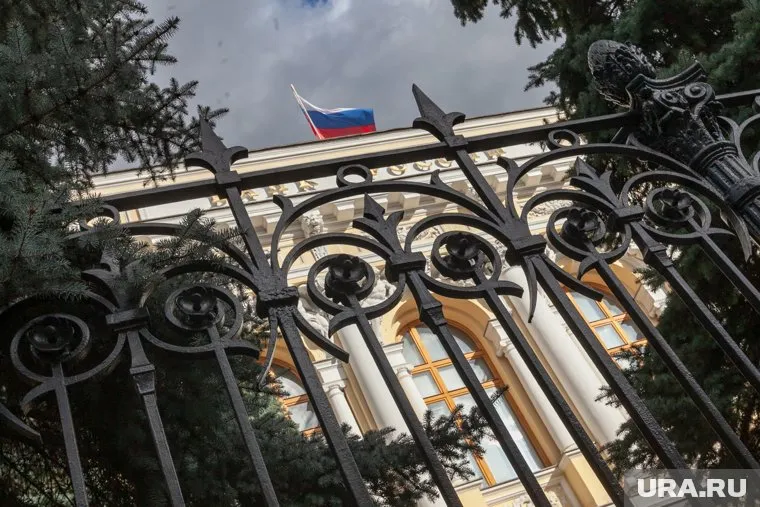 Согласно прогнозу ЦБ, антироссийские санкции сохранятся вплоть до 2027 года