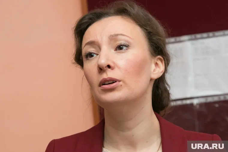 Анна Кузнецова считает, что младшая из сестер должна в любом случае продолжить учебу