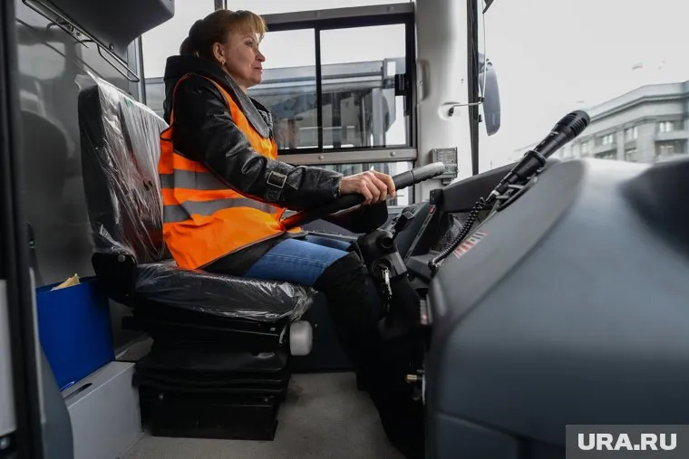 Наладчикам-операторам станков в декабре в городе готовы платить до 200 тысяч рублей