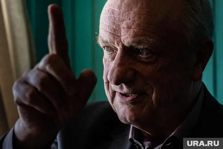 Алексей Воробьев сейчас работает в холдинге «Ренова»