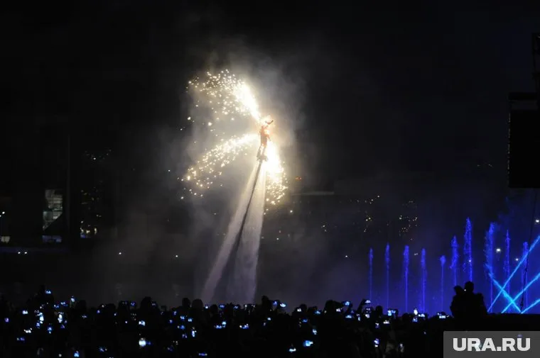 Светомузыкальный фонтан будет работать в Челябинске каждый день