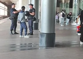 В Москве усилили меры безопасности на фоне атак беспилотников и ЧП с поездами