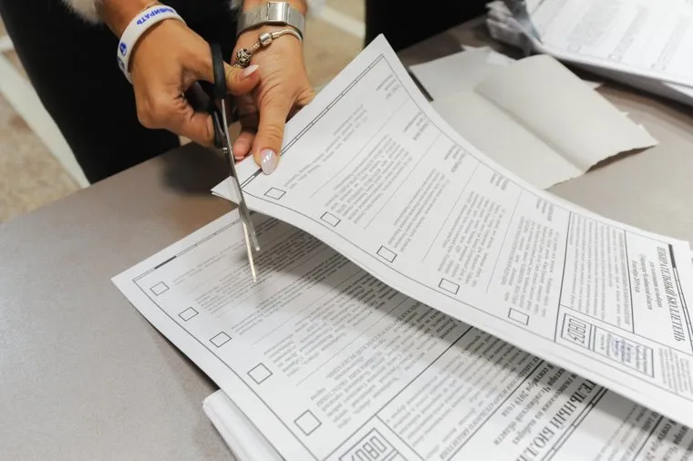 Избирательный участок 803. Подсчет бюллетеней. Челябинск