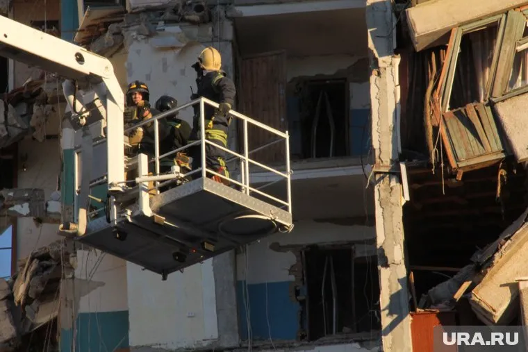 Президент поручил расселить весь дом, пострадавший от взрыва в Магнитогорске