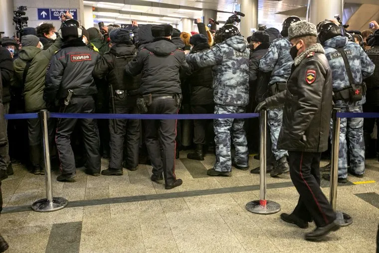 Ситуация во Внуково в связи с прилетом Алексея Навального. Москва