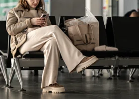 Что творится в небе: задержки и отмены рейсов в российских аэропортах 7 декабря 2025