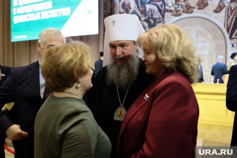 Делегацию спикер заксо возглавила вместе с митрополитом Кульбергом