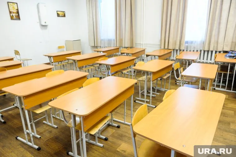 дети не смогут доехать в школу из-за плохой дороги