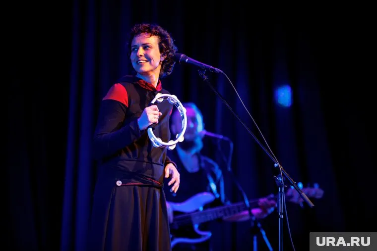 Юлия Чичерина после переезда в ЛНР обрезала волосы