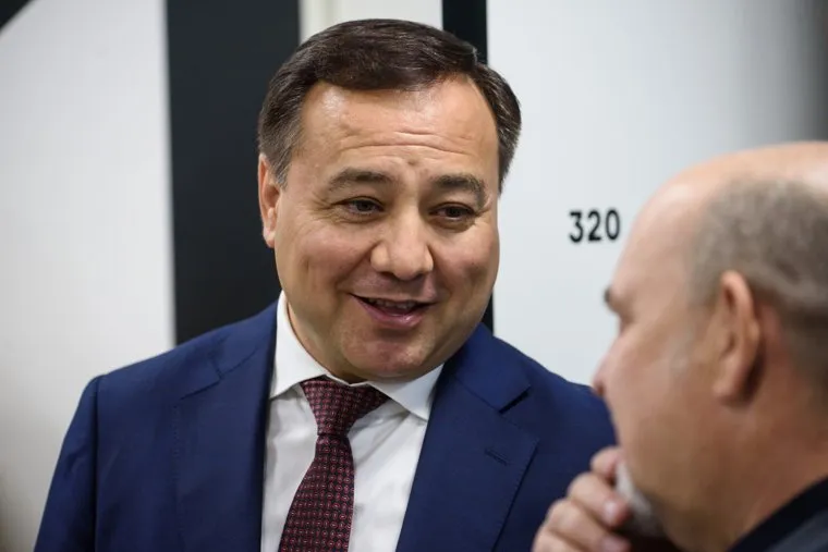 Открытие фото- и книжной выставки с участием Павла Крашенинникова. Екатеринбург