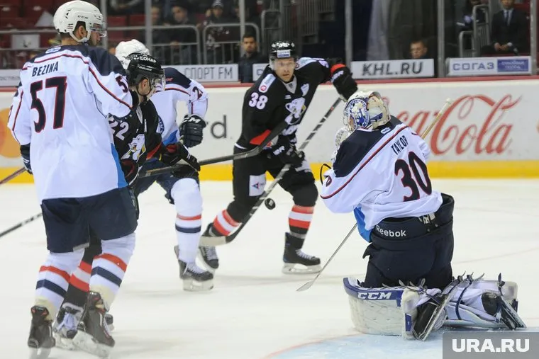 Свердловские депутаты оказались слабее челябинцев