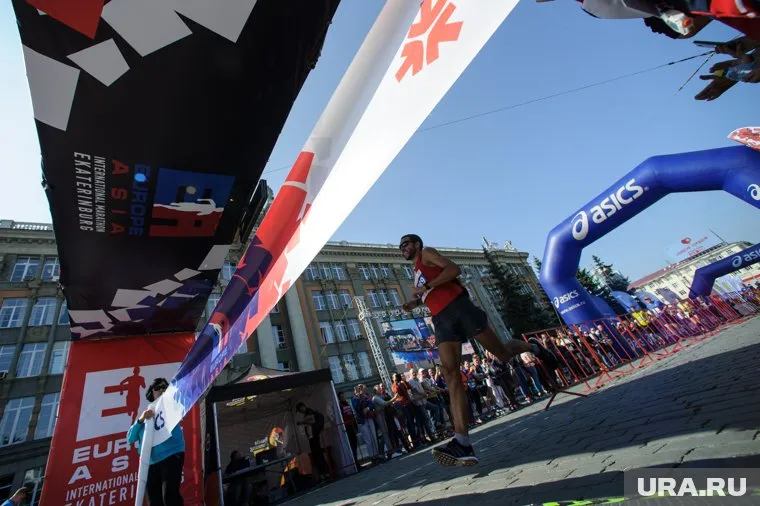 Из-за марафона в центре Екатеринбурга сегодня нельзя будет купить спиртное