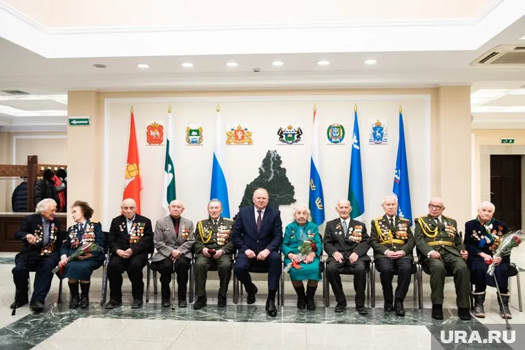 Николай Цуканов поздравил ветеранов от имени президента