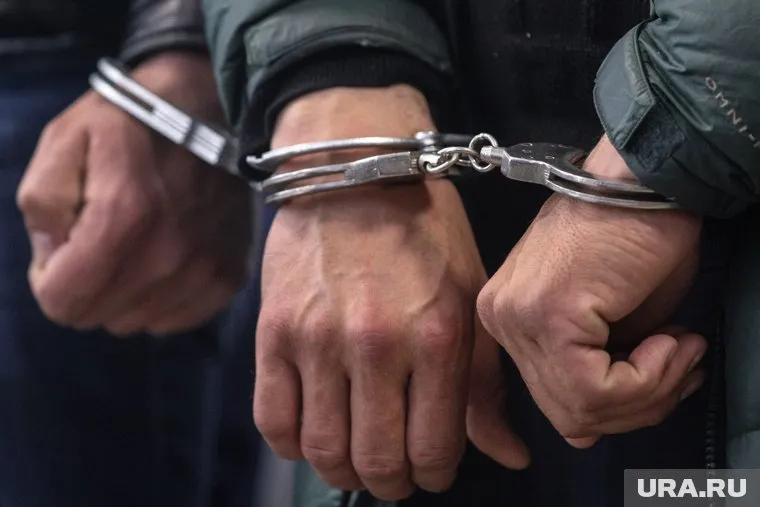 Задержали чиновников днем 22 апреля