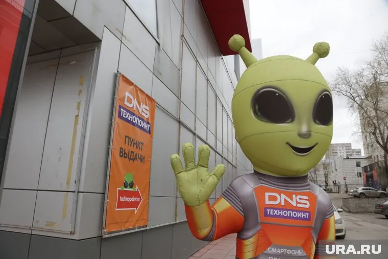 Торговая сеть DNS подняла цены на электронику и бытовую технику.
