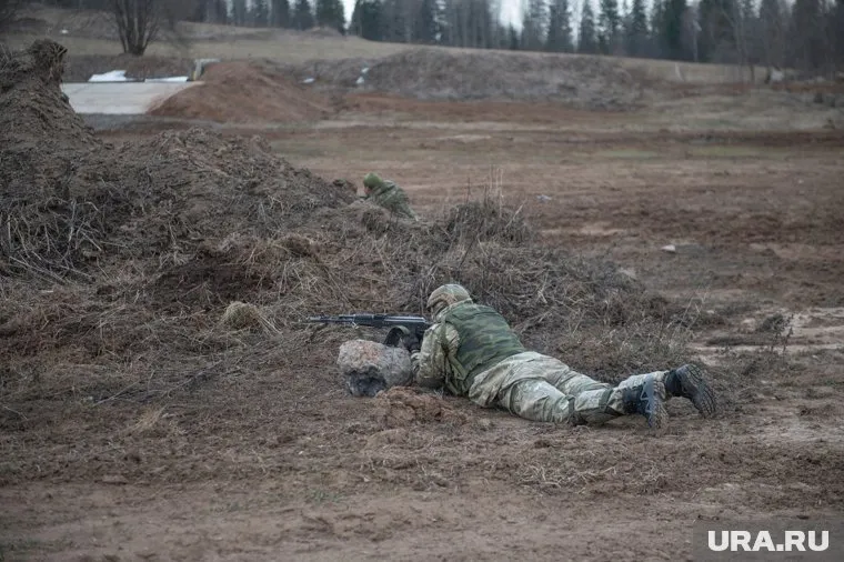 Российские бойцы подошли к окраинам Часова Яра, сообщили военкоры