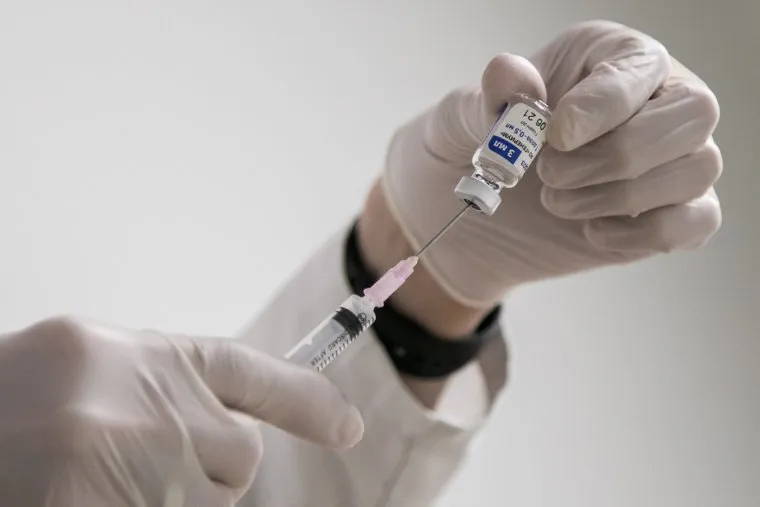 Вакцинация от коронавирусной инфекции вакциной Спутник V (Гам-КОВИД-Вак). Москва