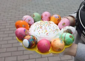 Священник предупредил, что скорлупу от освященных яиц нельзя выбрасывать с мусором: что с ней делать