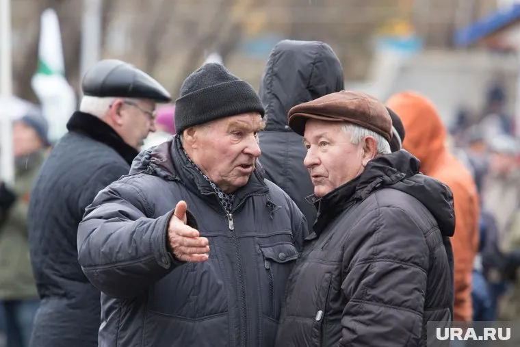 Чаще всего жертвами перестройки себя считают люди старше 60 лет