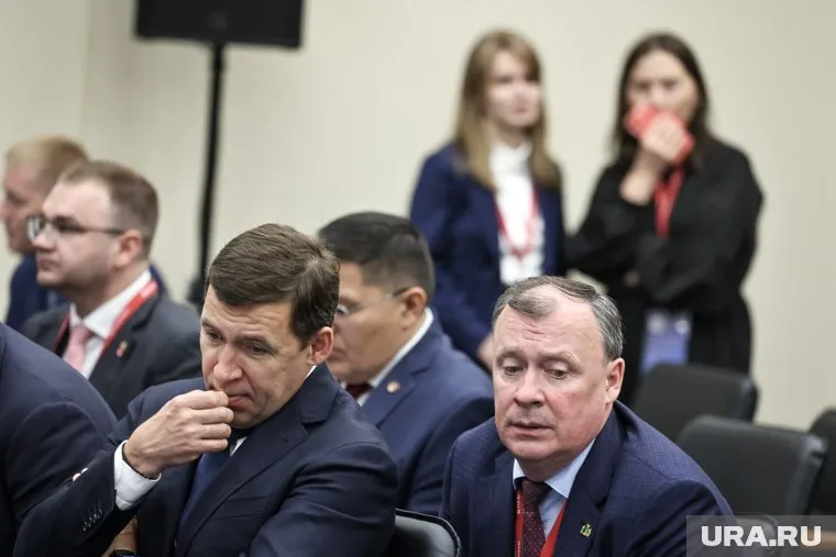 Алексею Орлову (справа) пришлось дать шефу обещание