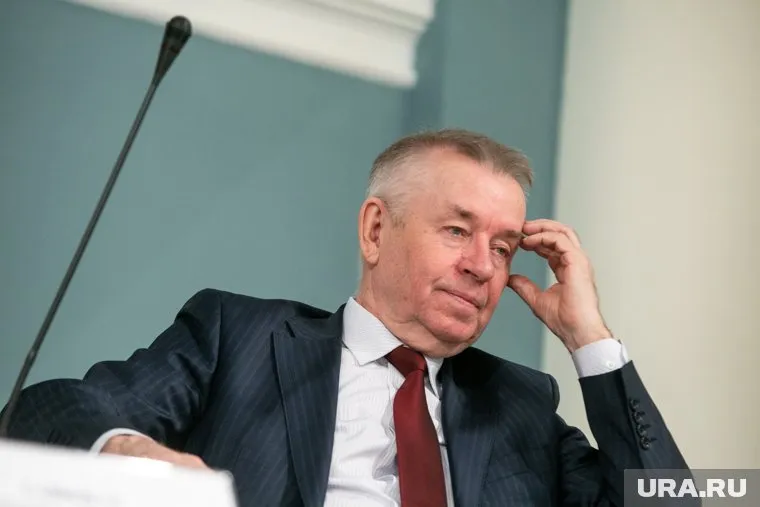 КПРФ выдвинула Евгения Колюшина, который является действующим членом ЦИК с 1995 года