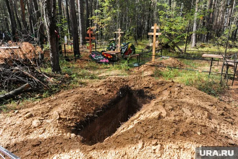 С начала 2021 года в России умерло более 675 тысяч человек