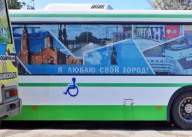 После жалоб на давку в маршрутках в Кургане запустили большие автобусы