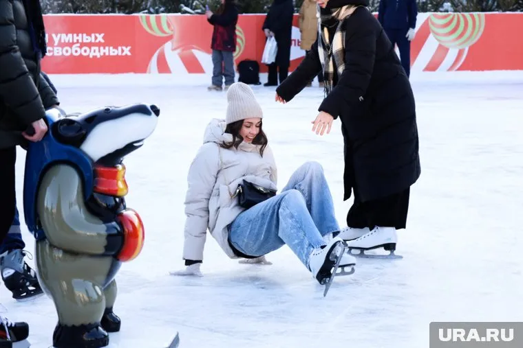 Некоторые требуют вернуть им потраченные деньги на билет (архивное фото)