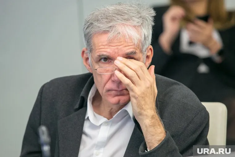 Игорь Минтусов заявил, что Юмашев ушел с поста советника РФ, чтобы обезопасить себя