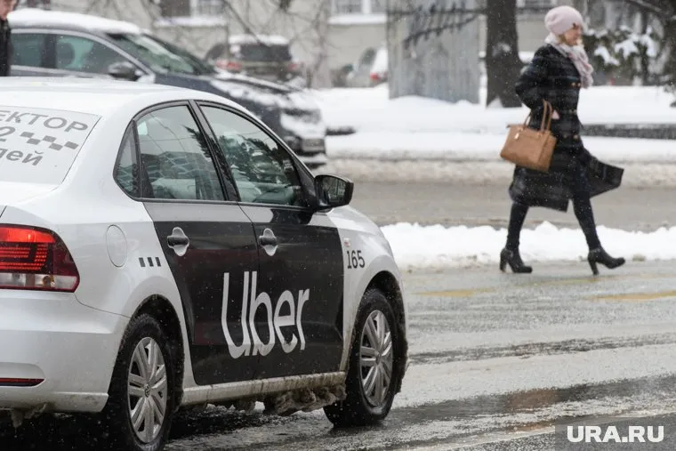 Екатеринбурженку удивила стоимость за минуту ожидания такси