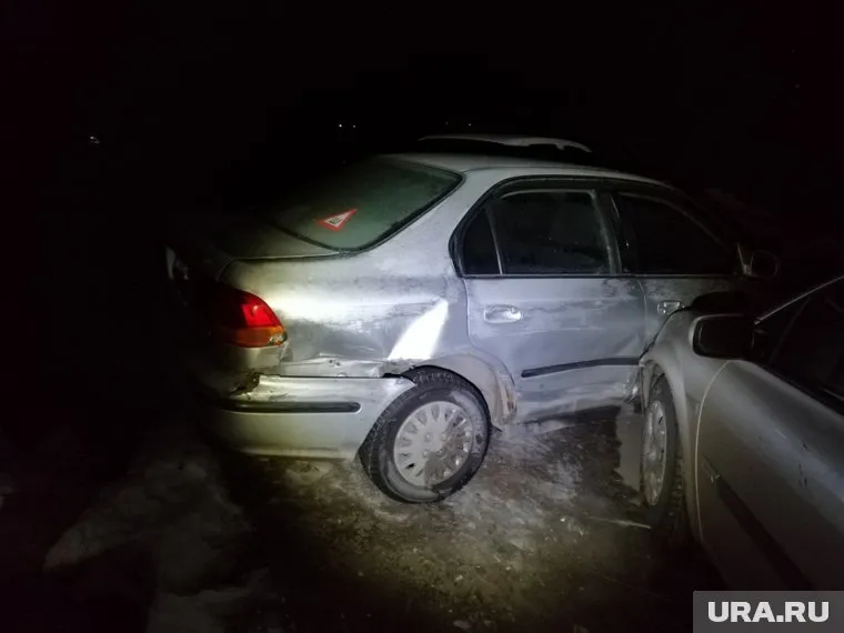Скрываясь от ГИБДД, виновник повредил машины