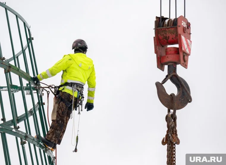 В Кургане мужчина погиб после удара краном