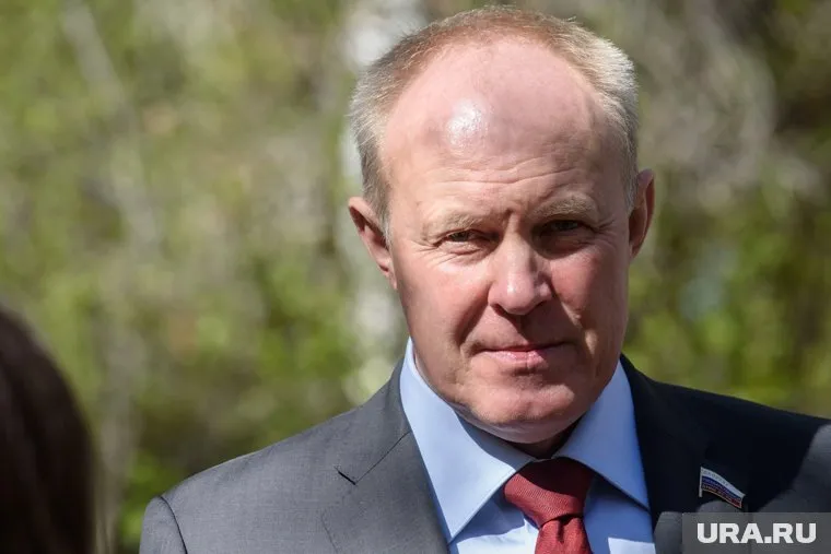 Открытие обелиска летчику-штурмовику Михаилу Одинцову. Екатеринбург