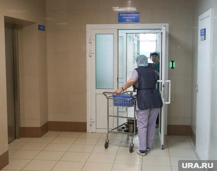 В больнице остаются три человека с диагнозом энтеровирусный менингит