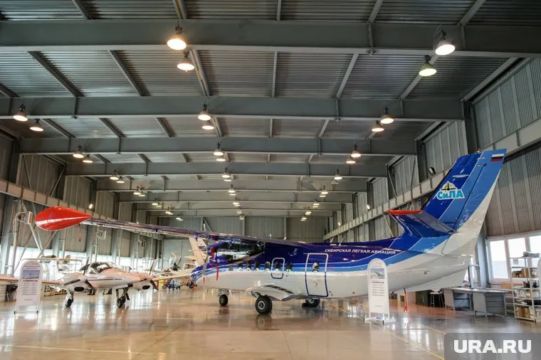 Вакансии Уральского завода гражданской авиации размещены на сайте HeadHunter