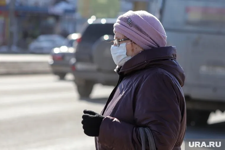 Пожилым курганцам не рекомендуют выходить из дома без необходимости