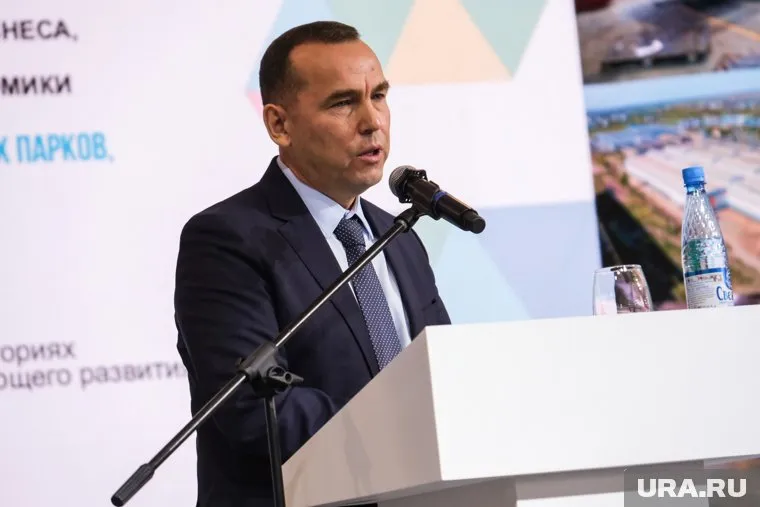 Губернатор Вадим Шумков поручил чиновникам напомнить контакты коммунальных служб