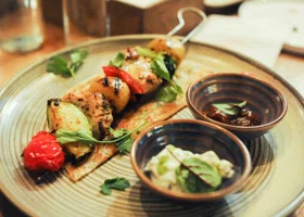 В Челябинске перед открытием нового ресторана паб «Дабл эль» остался без вывески