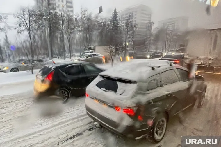 В регионе 12 декабря ожидаются снежные заносы и накаты