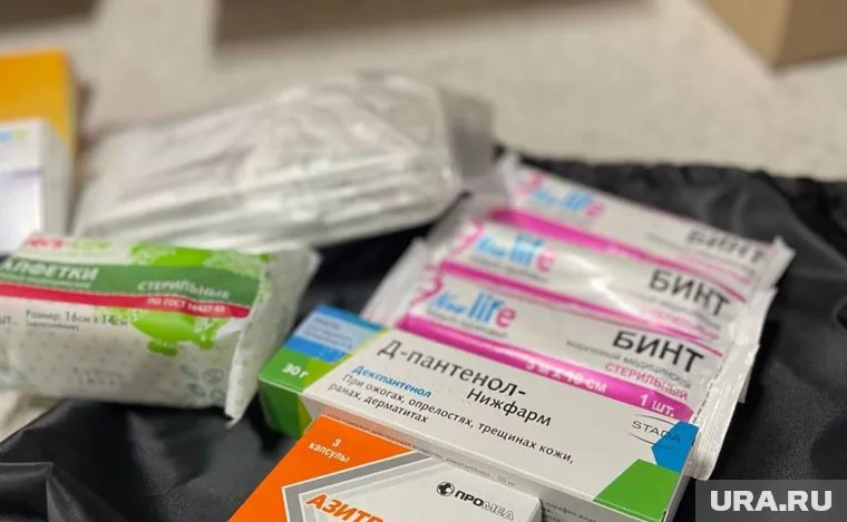 Аптечка в отпуск должна включать в себя анальгетики, жаропонижающие препараты, лекарства от расстройства желудка и аллергии