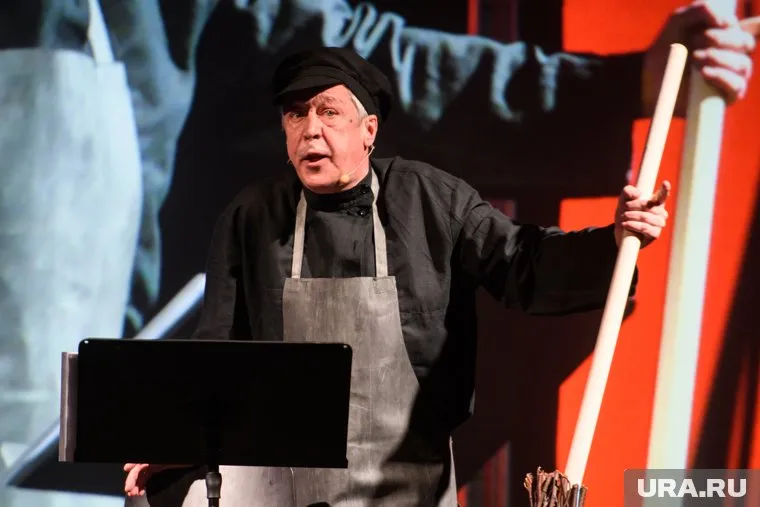 На Михаила Ефремова, по мнению эксперта, могли влиять извне